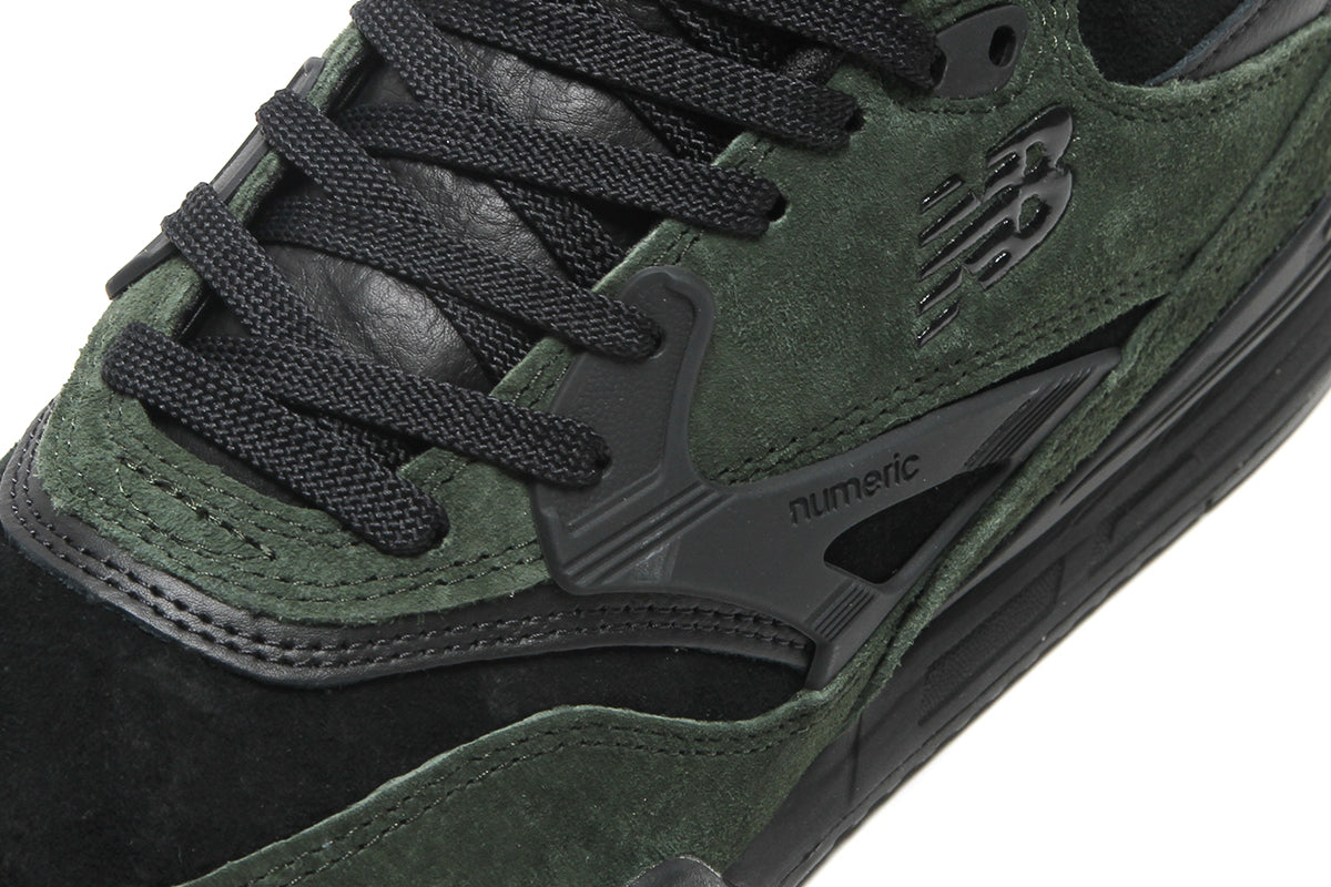 New Balance Numeric - 770 x Grand Collection
Style # UN770NGD
Color : Black / Duffel Bag