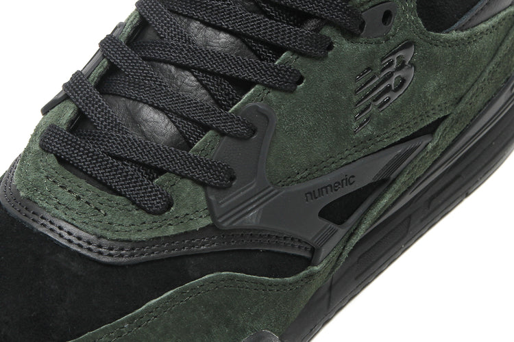 New Balance Numeric - 770 x Grand Collection
Style # UN770NGD
Color : Black / Duffel Bag