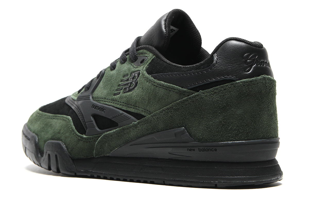 New Balance Numeric - 770 x Grand Collection
Style # UN770NGD
Color : Black / Duffel Bag