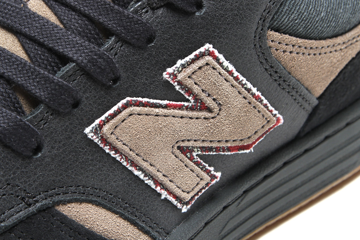 New Balance Numeric - 480 x No-Comply
Style # UN480SMK
Color : Black / Arid Stone