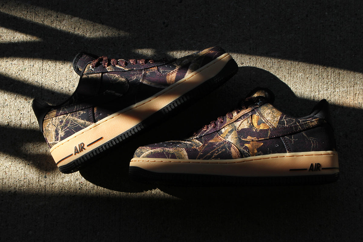 Nike - Air Force 1 '07 Realtree®
Style # IH1221-900
Color : Multi