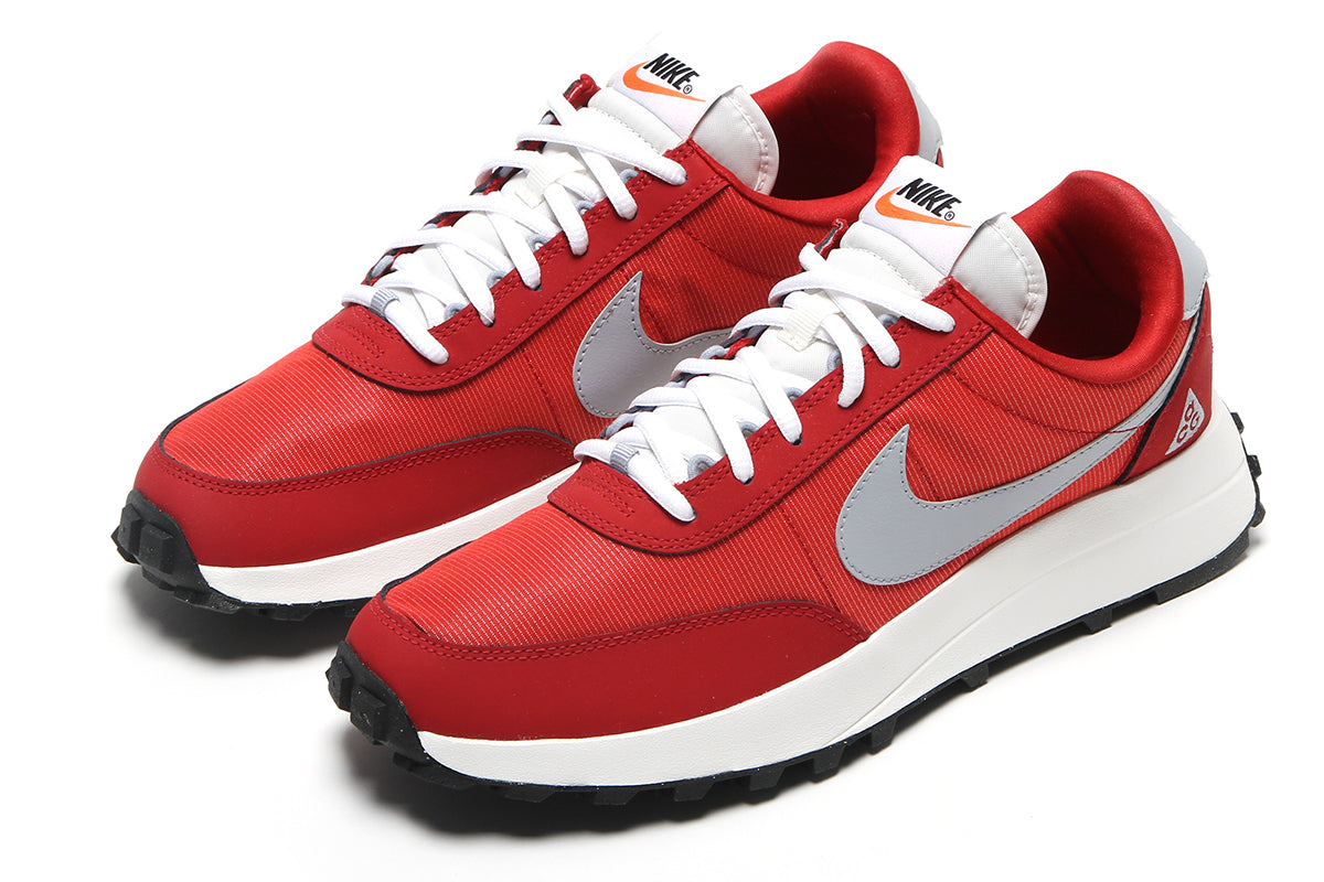 Nike - ACG LDV
Style # IF2857-600
Color : Varsity Red / Wolf Grey / Sail / White