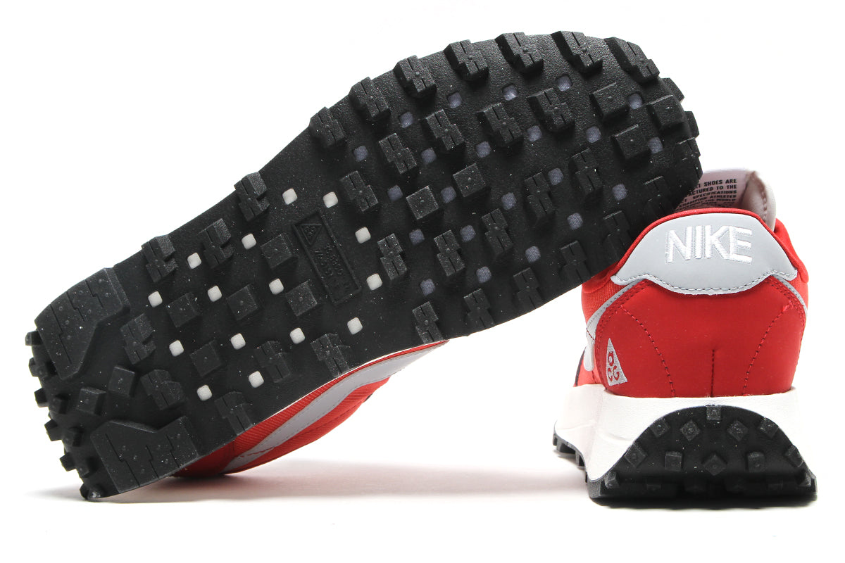 Nike - ACG LDV
Style # IF2857-600
Color : Varsity Red / Wolf Grey / Sail / White