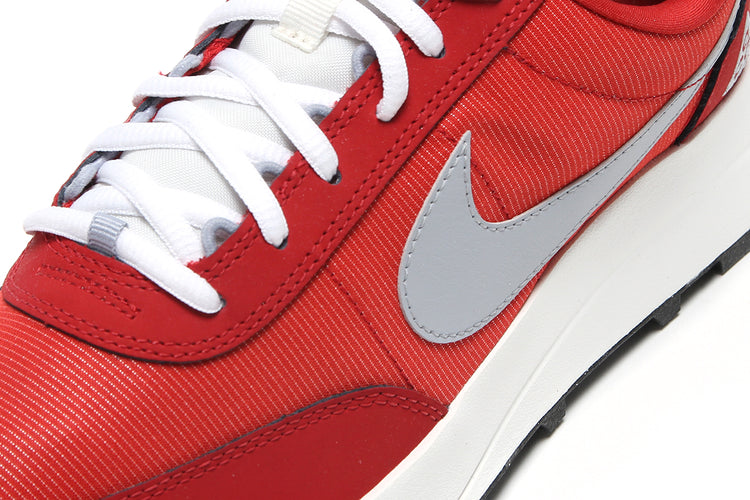 Nike - ACG LDV
Style # IF2857-600
Color : Varsity Red / Wolf Grey / Sail / White
