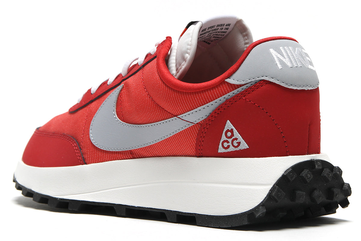 Nike - ACG LDV
Style # IF2857-600
Color : Varsity Red / Wolf Grey / Sail / White