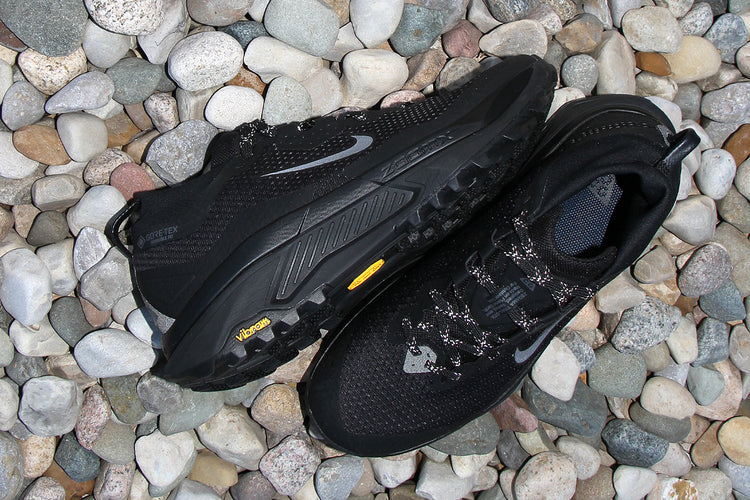 Nike - ACG Zegama Trail Gore-Tex
Style # IO7932-002
Color : Black / Anthracite