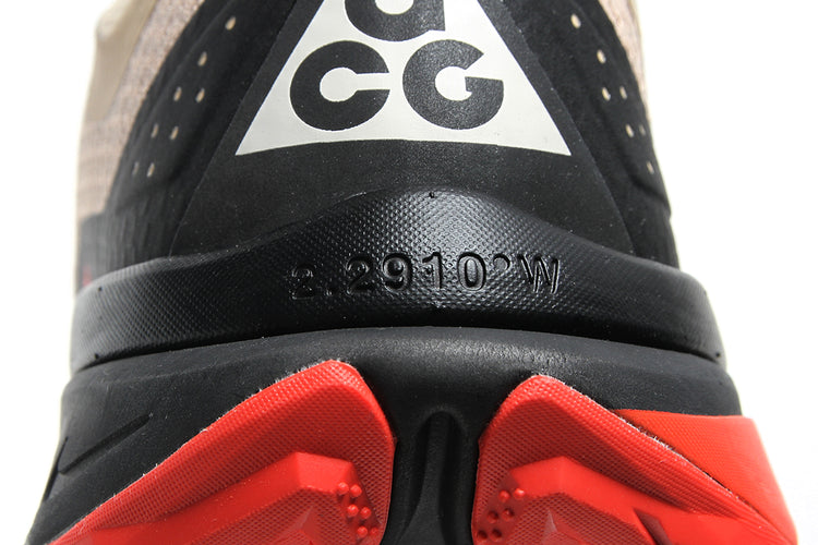Nike - ACG Zegama Trail Gore-Tex
Style # IO7932-200
Color : Linen / Black / LT Crimson / LT Orewood Brown