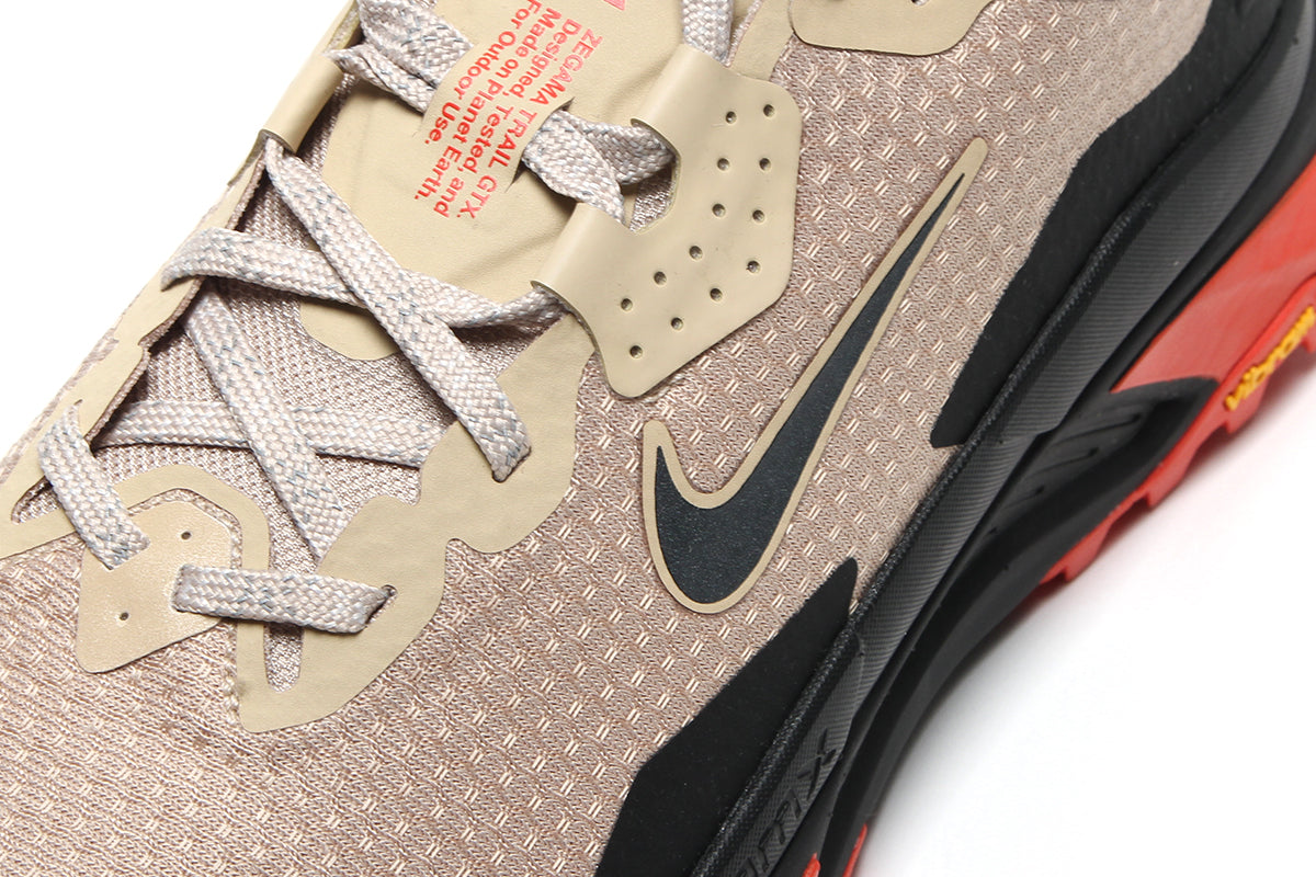 Nike - ACG Zegama Trail Gore-Tex
Style # IO7932-200
Color : Linen / Black / LT Crimson / LT Orewood Brown