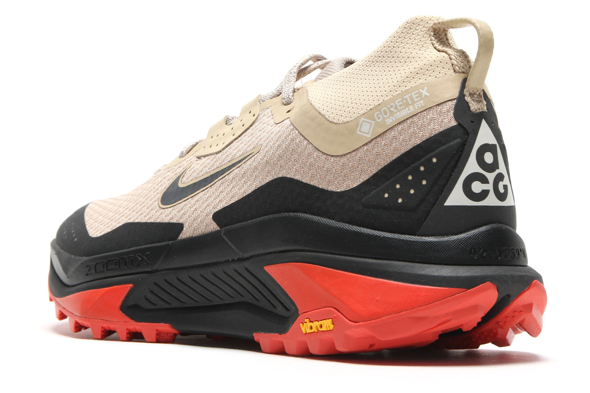 Nike - ACG Zegama Trail Gore-Tex
Style # IO7932-200
Color : Linen / Black / LT Crimson / LT Orewood Brown