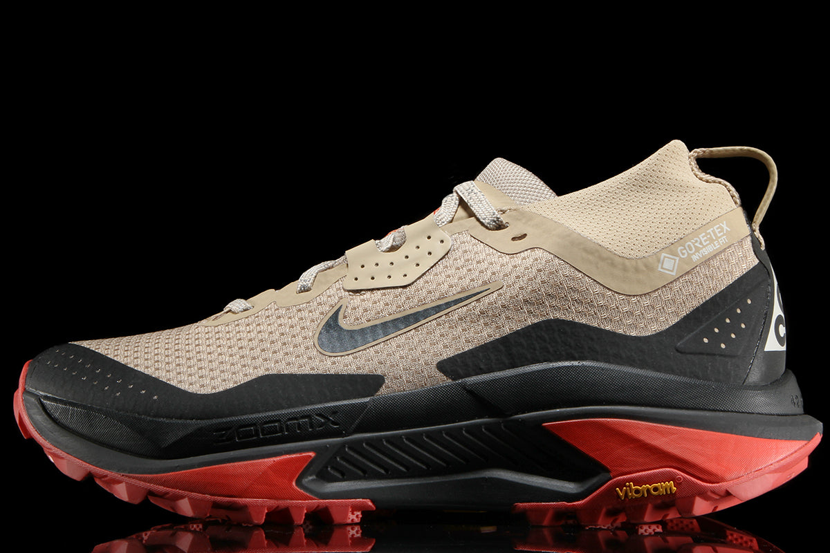 Nike - ACG Zegama Trail Gore-Tex
Style # IO7932-200
Color : Linen / Black / LT Crimson / LT Orewood Brown