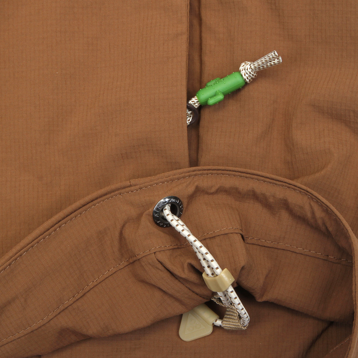 Nike - ACG Death Bloom Vest
Style # HV0600-235
Color : Mosswood Brown / Summit White