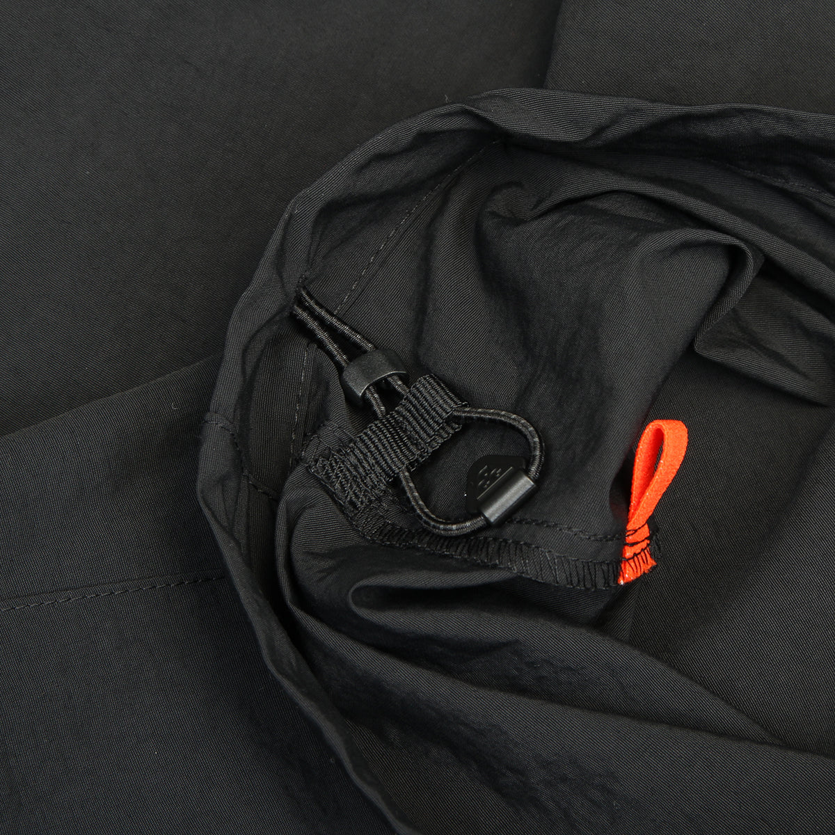 Nike - ACG Dolomiti Pant
Style # IF0913-010
Color : Black / Summit White