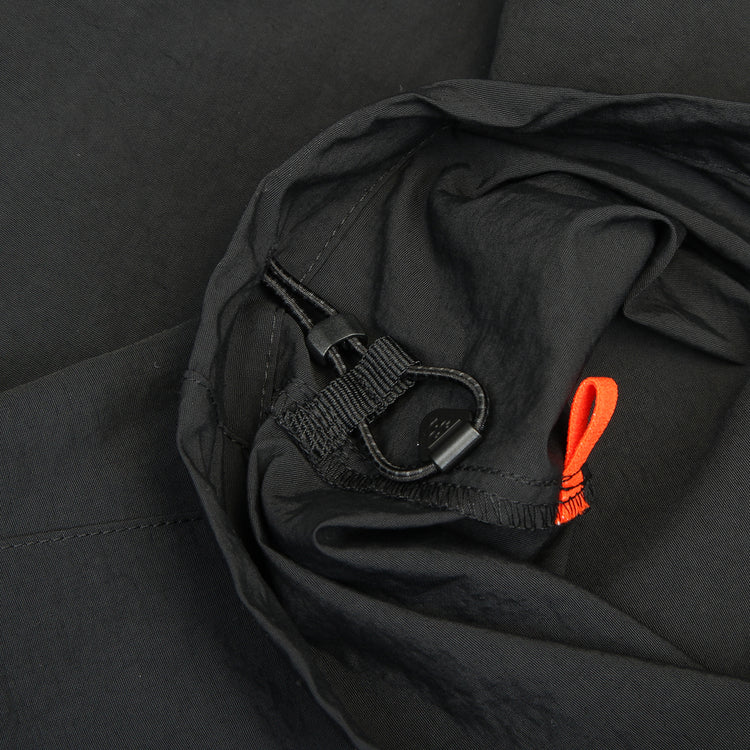 Nike - ACG Dolomiti Pant
Style # IF0913-010
Color : Black / Summit White