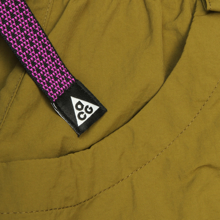 Nike - ACG Dolomiti Pant
Style # IF0913-368
Color : Olive Flak / Black / Summit White