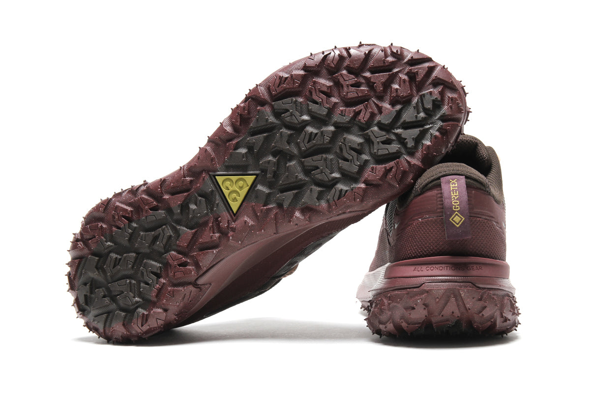 Nike | ACG Mountain Fly 2 Low Gore-Tex
Style # HF6245-200
Color : Velvet Brown / Black / Burgundy Crush / Hemp