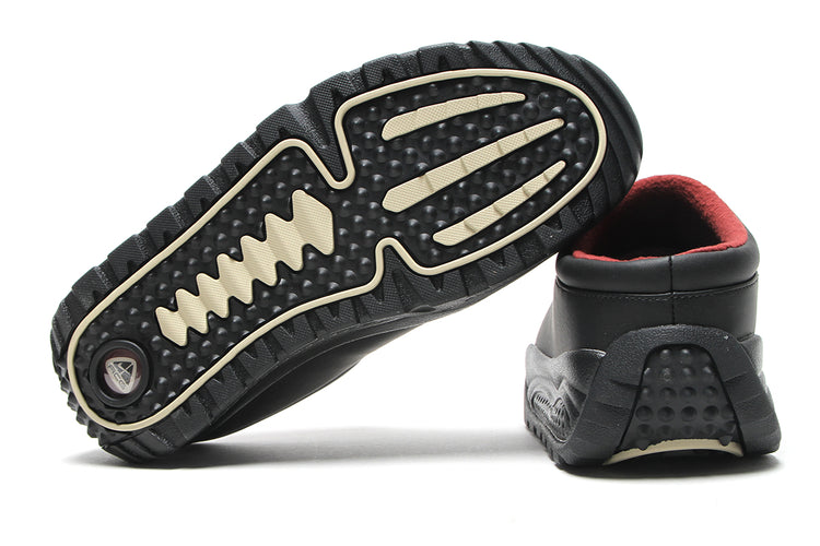 Nike - ACG Rufus
Style # HV4087-001
Color : Black / Black / Dark Team Red