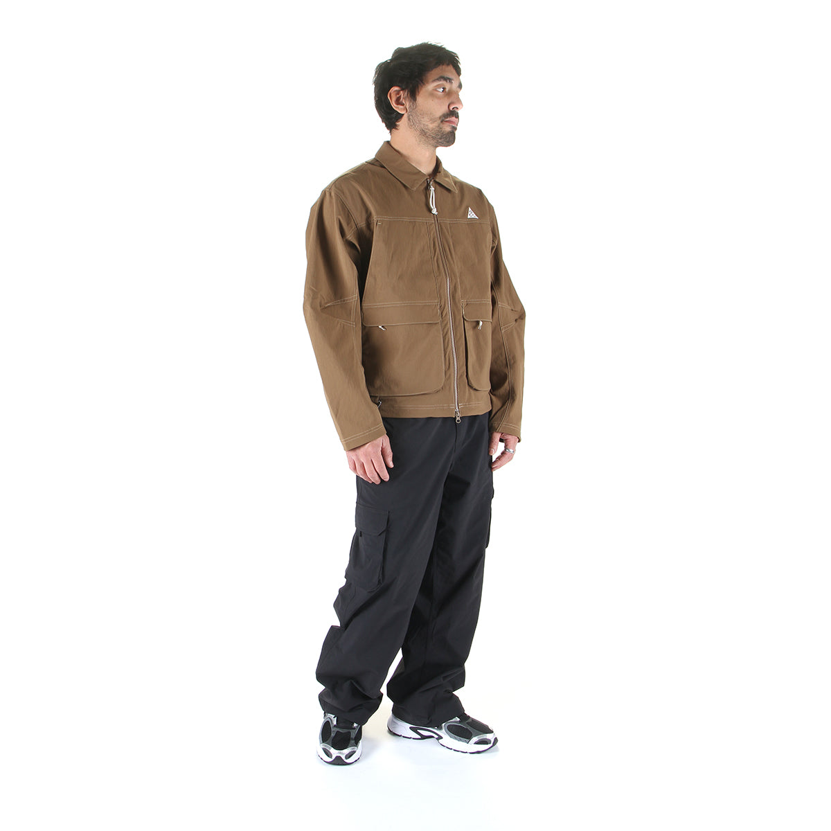 Nike - ACG UV Smith Summit Jacket
Style # HV0598-235
Color : Mosswood Brown / LT Khaki / Summit White