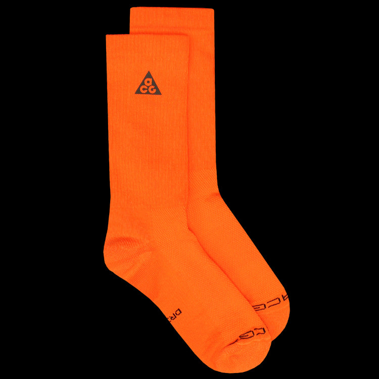 Nike - Everyday Elevated Crew Socks
Style # IH8647-819

Color : Safety Orange / Black / Reflective