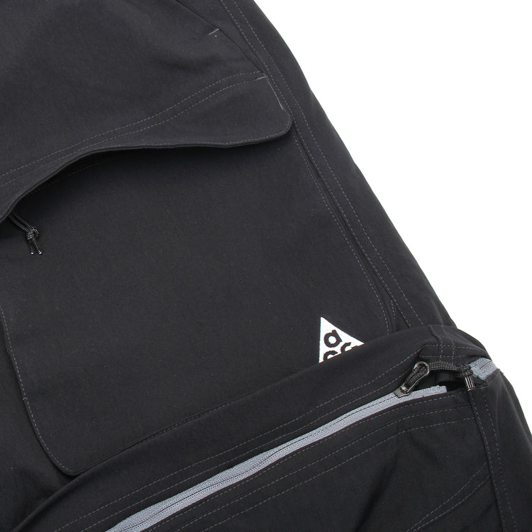 Nike - ACG Summit Smith Cargo Pant
Style # HV0591-010
Color : Black / Anthracite / Summit White