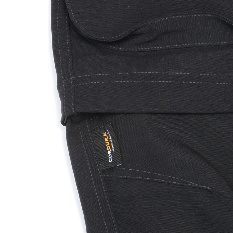 Nike - ACG Summit Smith Cargo Pant
Style # HV0591-010
Color : Black / Anthracite / Summit White