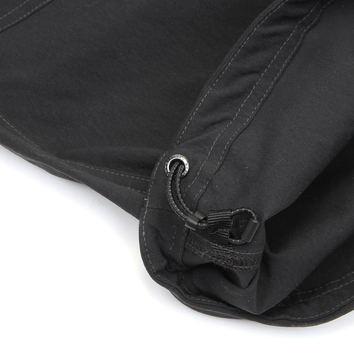 Nike - ACG Summit Smith Cargo Pant
Style # HV0591-010
Color : Black / Anthracite / Summit White