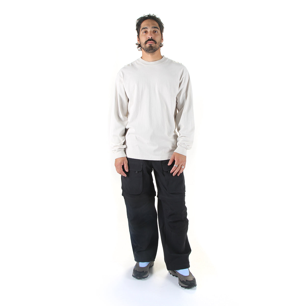 Nike - ACG Summit Smith Cargo Pant
Style # HV0591-010
Color : Black / Anthracite / Summit White