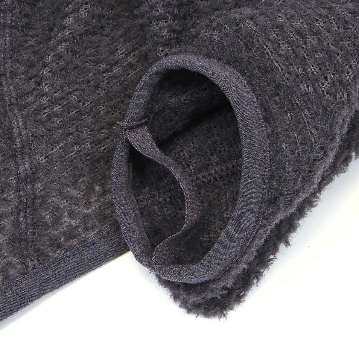 Nike - ACG Wolf Lichen Crewneck
Style # IH1445-013
Color : Gridiron / Summit White