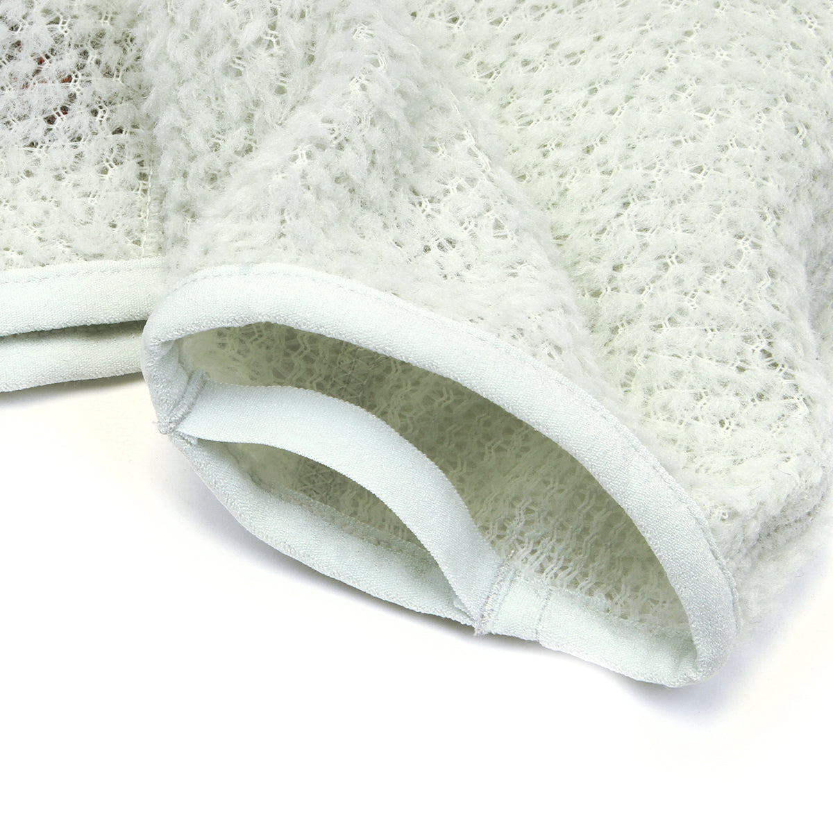 Nike - ACG Wolf Lichen Crewneck
Style # IH1445-034
Color : Light Silver / Pure Platinum / Summit White