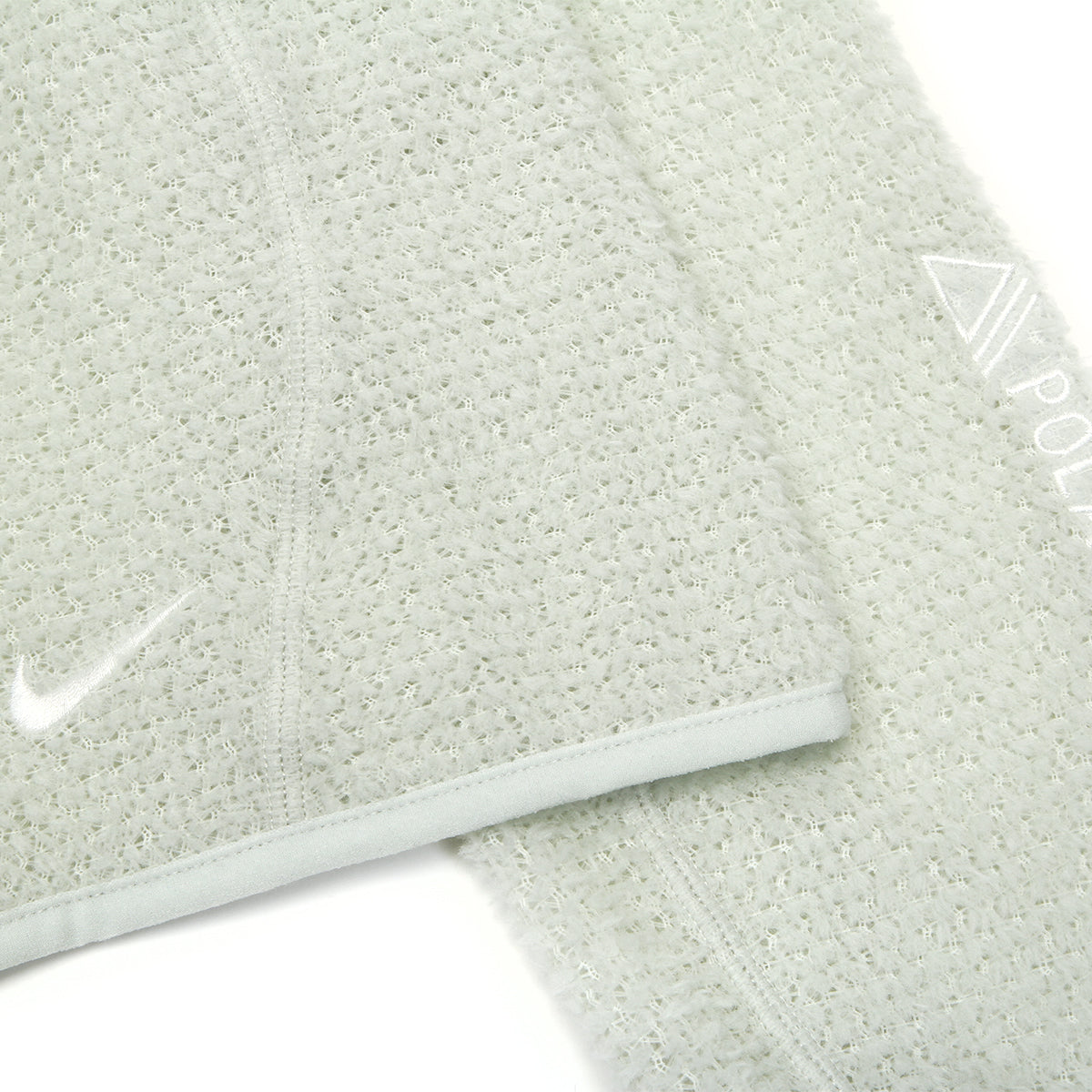 Nike - ACG Wolf Lichen Crewneck
Style # IH1445-034
Color : Light Silver / Pure Platinum / Summit White