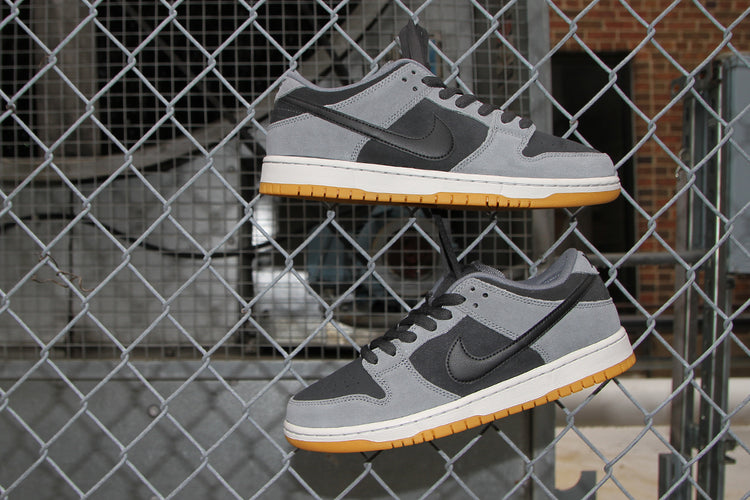 Nike SB Dunk Low Pro
Style # HF3063-001
Color : Dark Smoke / Black