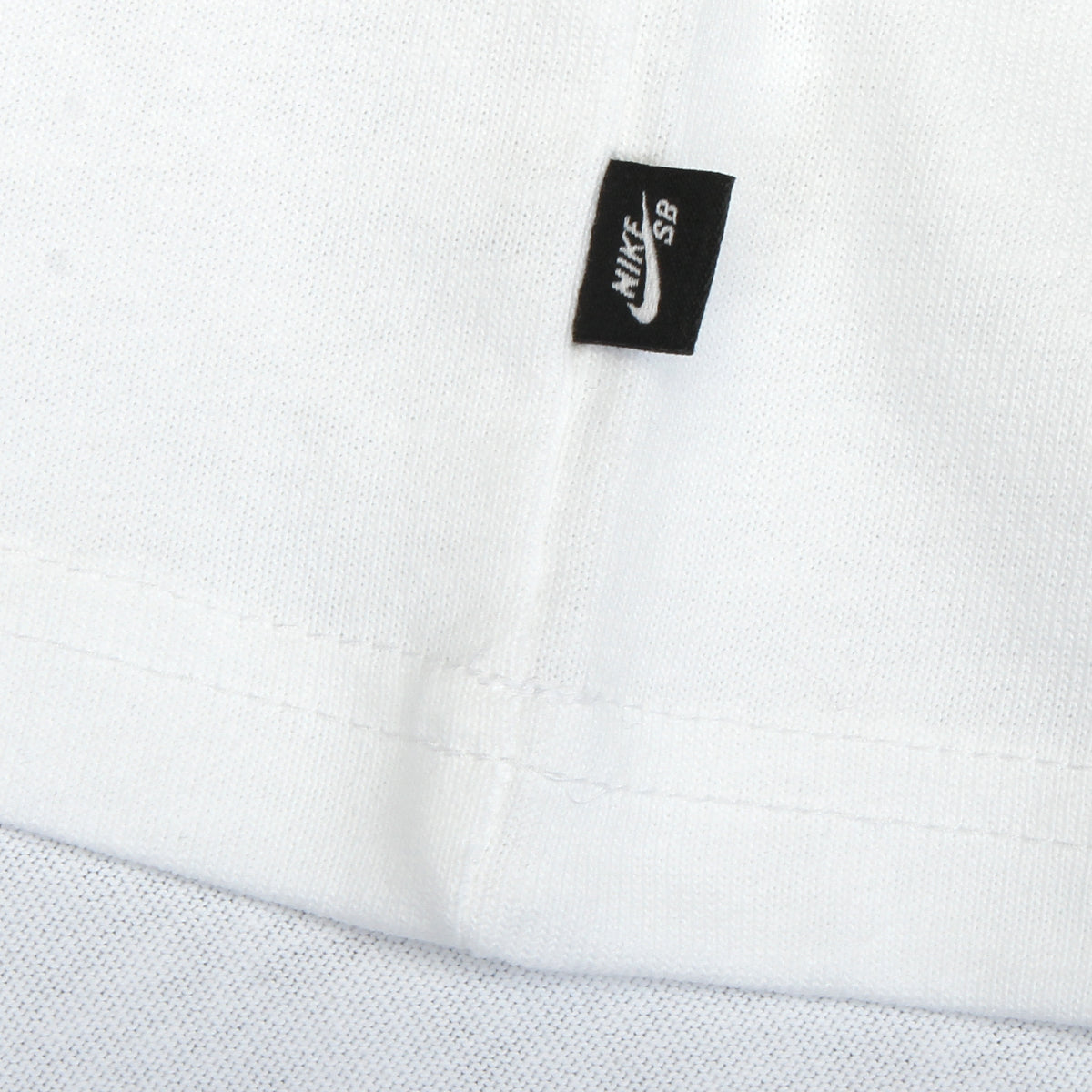 Nike SB - Max90 Paul Rodriquez Pocket T-Shirt
Style # HV1309-100
Color : White