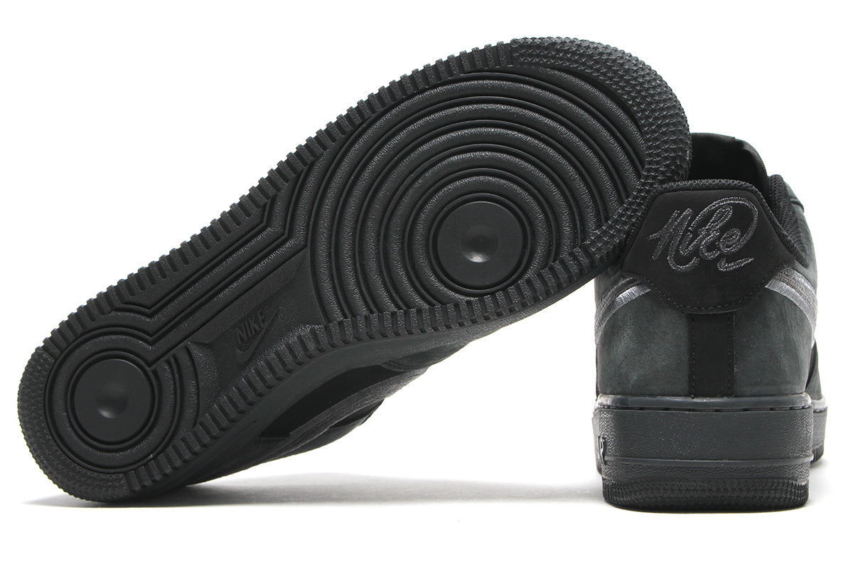 Nike - Air Force 1 '07 LV8
Style # IB6842-002
Color : Black / DK Smoke Grey / Smoke Grey