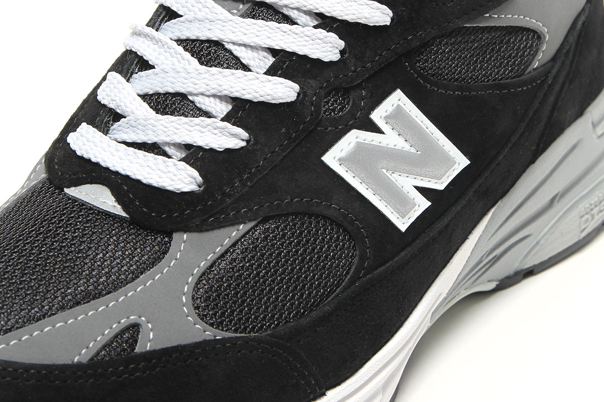 New Balance - 993
Style # MR993BK
Color : Black / Grey / White
