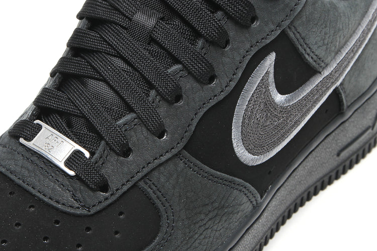 Nike - Air Force 1 '07 LV8
Style # IB6842-002
Color : Black / DK Smoke Grey / Smoke Grey