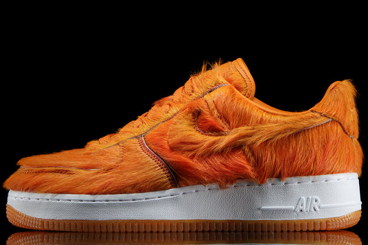 Nike SB - Air Force 1
Style # IR1940-800
Color : Campfire Orange / Sunset / White