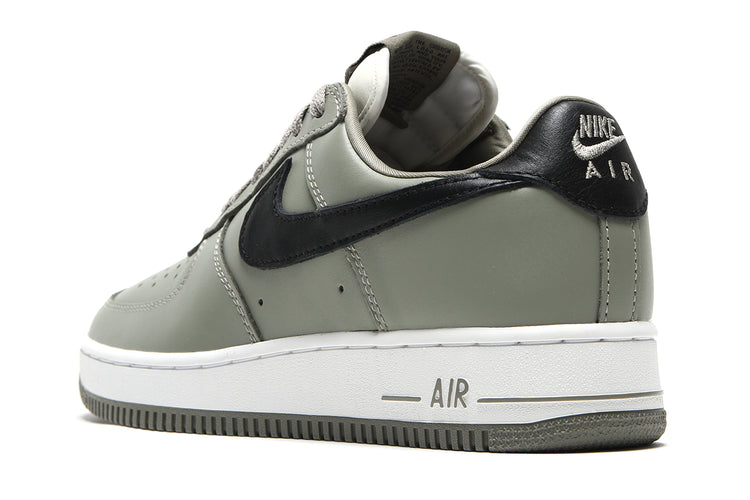 Nike - Air Force 1 '01
Style # IV4501-300
Color : Light Army / Black / Sail