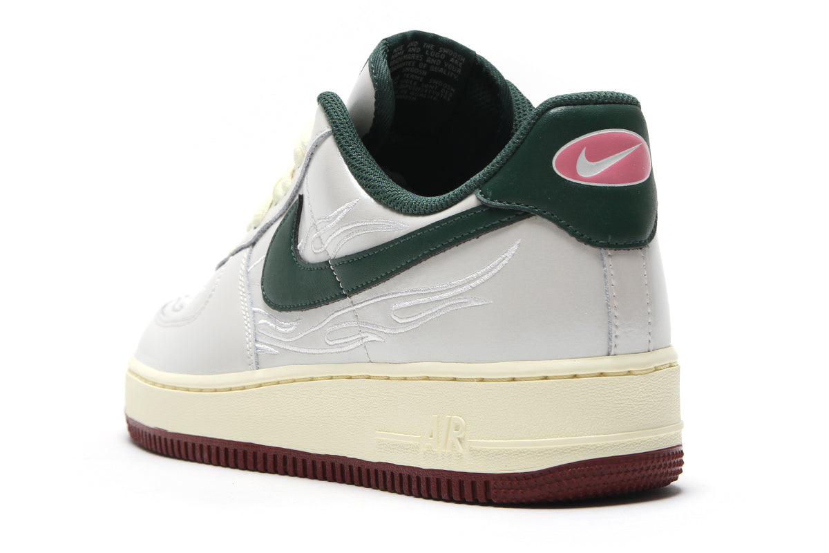 Nike - Air Force 1 '07 LV8
Style # IR5896-030
Color : Phantom / Fir / Alabaster / Team Red