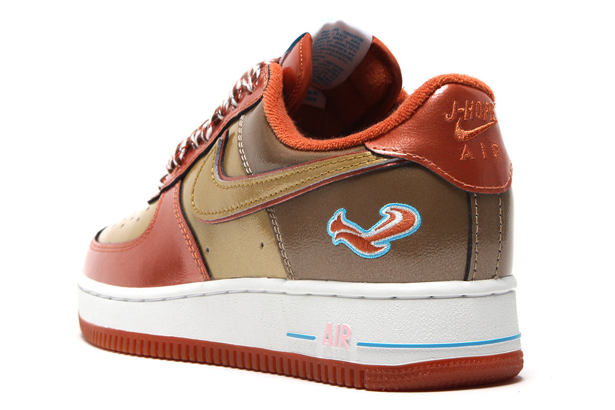 Nike - Air Force 1 '01 x NIGO x J-Hope
Style # IO8766-800
Color : Burnt Sunrise / Metallic Gold / Taupe
