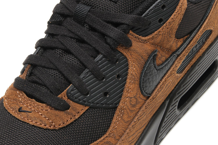 Nike - Air Max 90 Premium
Style # IQ0283-281
Color : LT British Tan / Black / Velvet Brown