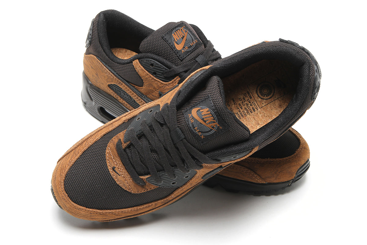 Nike - Air Max 90 Premium
Style # IQ0283-281
Color : LT British Tan / Black / Velvet Brown