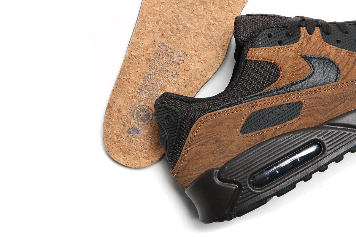 Nike - Air Max 90 Premium
Style # IQ0283-281
Color : LT British Tan / Black / Velvet Brown