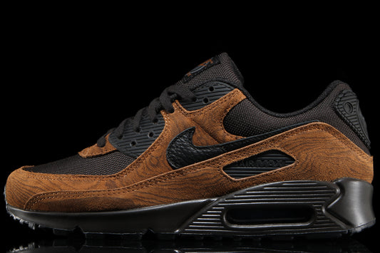 Nike - Air Max 90 Premium
Style # IQ0283-281
Color : LT British Tan / Black / Velvet Brown