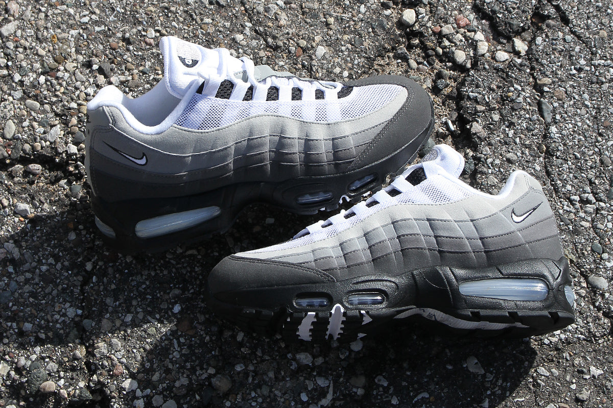 Nike - Air Max 95 Big Bubble
Style # HM4740-007
Color : Black / White / Medium Ash / DK Pewter