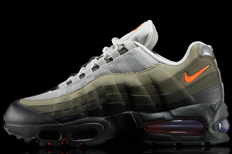 Nike - Air Max 95 Big Bubble
Style # IQ7128-003
Color : Light Bone / Safety Orange / Anthracite