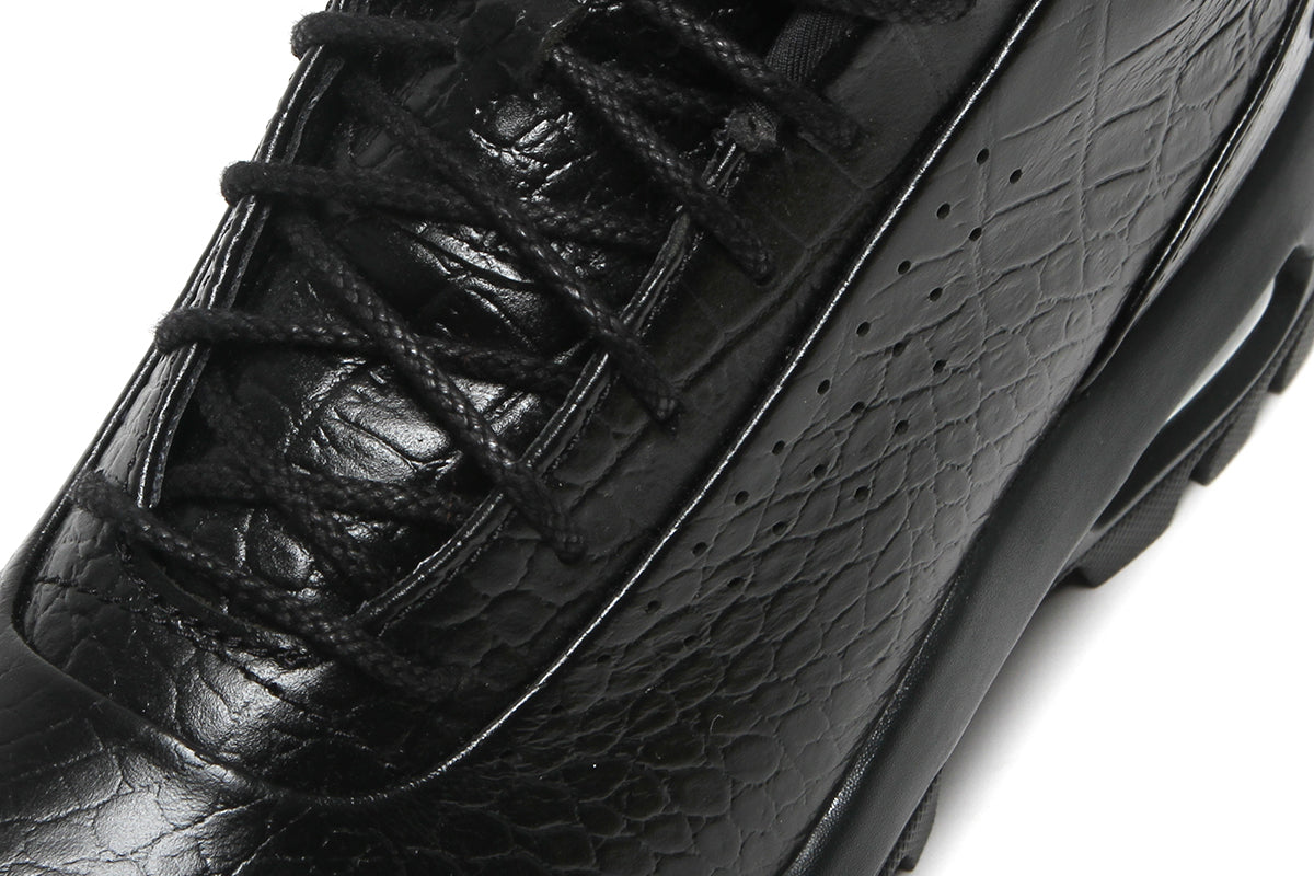 Nike - Air Max Goadome Low
Style # IV4517-001
Color : Black / Black
