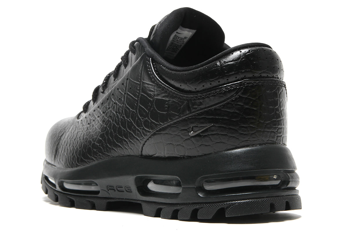 Nike - Air Max Goadome Low
Style # IV4517-001
Color : Black / Black