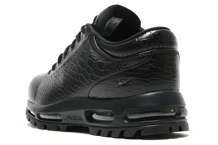Nike - Air Max Goadome Low
Style # IV4517-001
Color : Black / Black