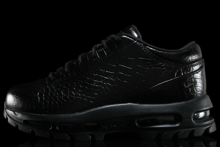 Nike - Air Max Goadome Low
Style # IV4517-001
Color : Black / Black