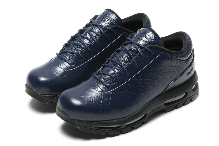 Nike - Air Max Goadome Low
Style # IV4517-400
Color : Midnight Navy / Black