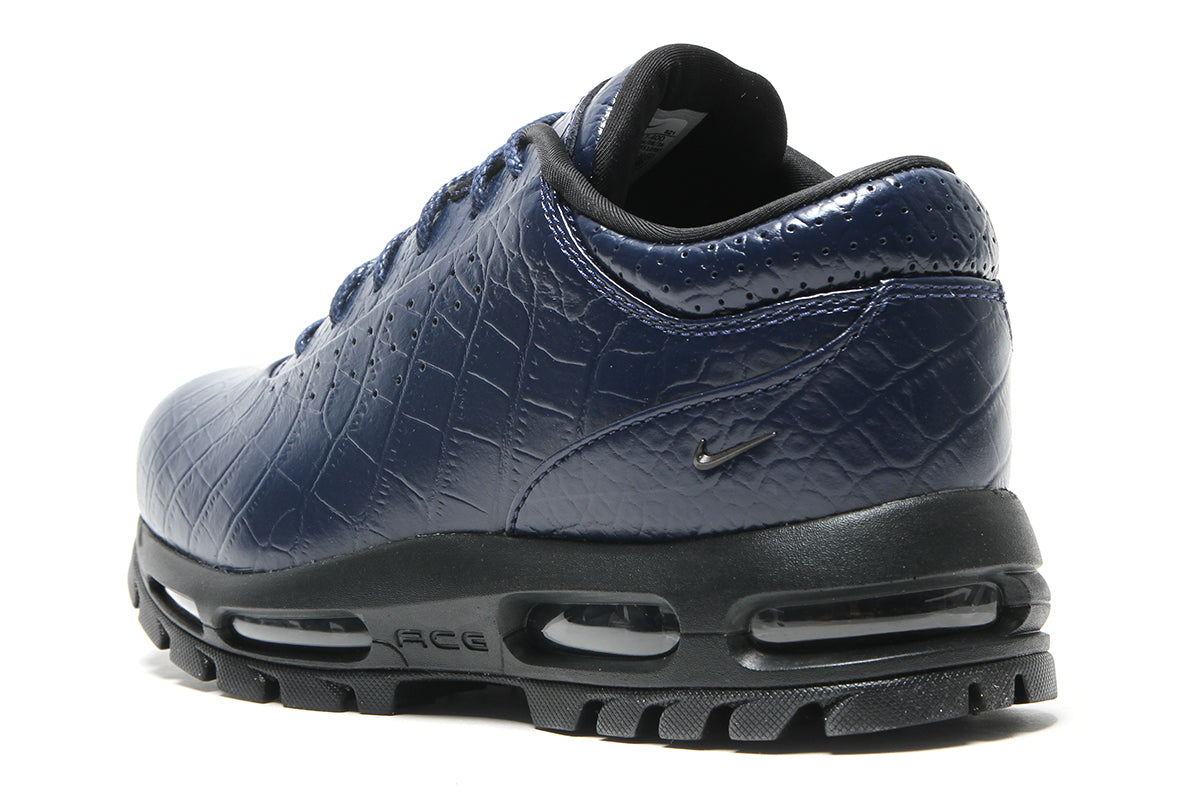 Nike - Air Max Goadome Low
Style # IV4517-400
Color : Midnight Navy / Black